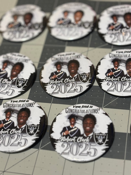 Grad, Memorial Buttons